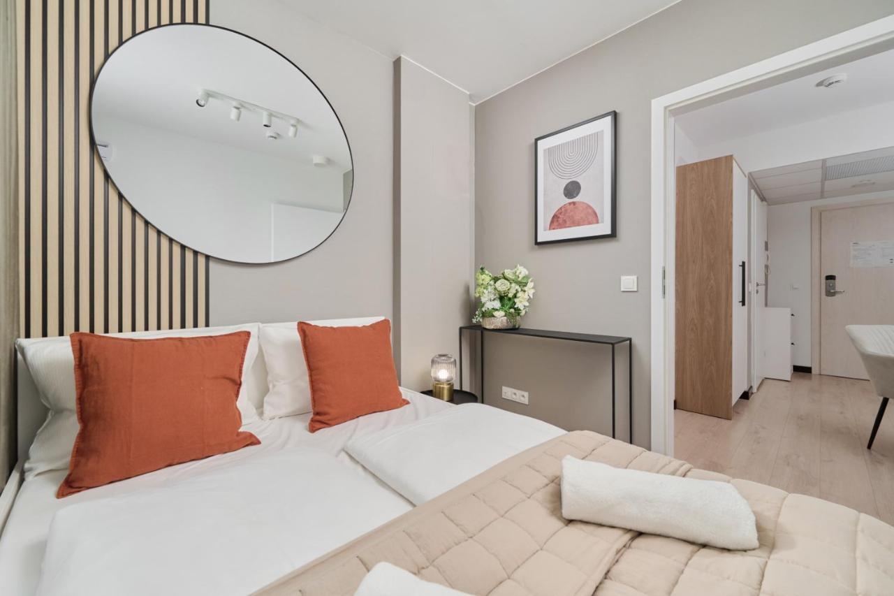 Wroclavia Apartments Dyrekcyjna By Noclegi Renters Wrocław Kültér fotó