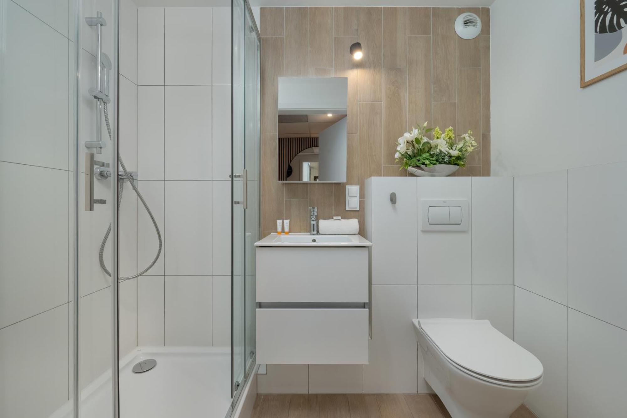 Wroclavia Apartments Dyrekcyjna By Noclegi Renters Wrocław Kültér fotó