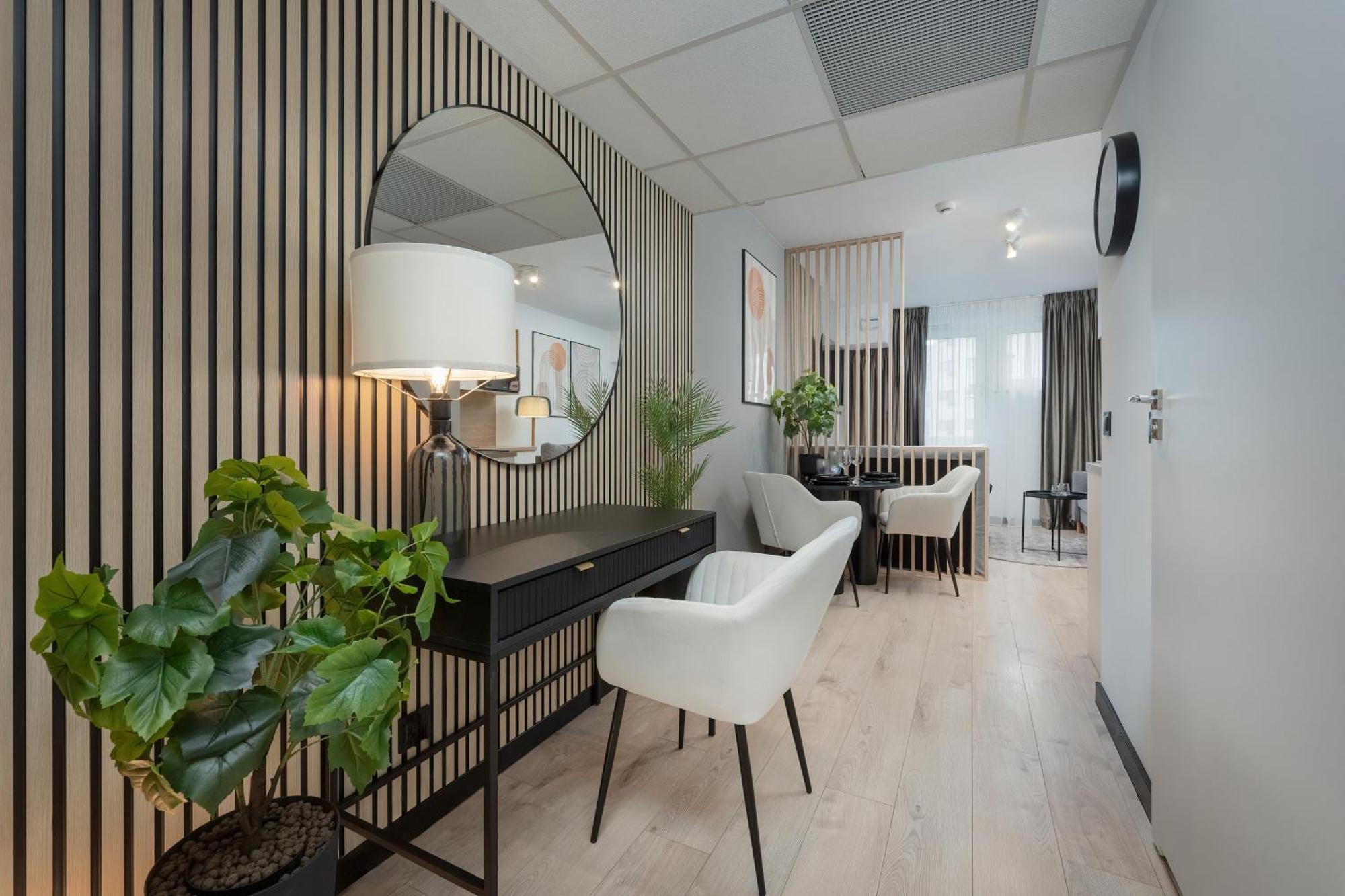 Wroclavia Apartments Dyrekcyjna By Noclegi Renters Wrocław Kültér fotó